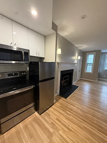 82 Phillips St #2A Photo 1
