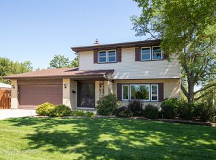 151 N Flora Pkwy, Addison, IL 60101