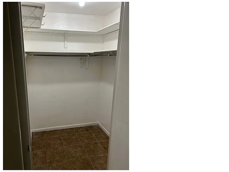 725 Heritage Ln #B — Photo 5