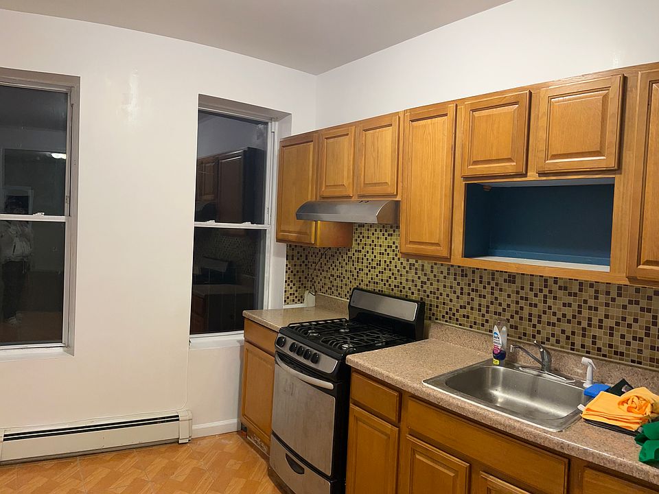 1st image of 380 Knickerbocker Ave #3L