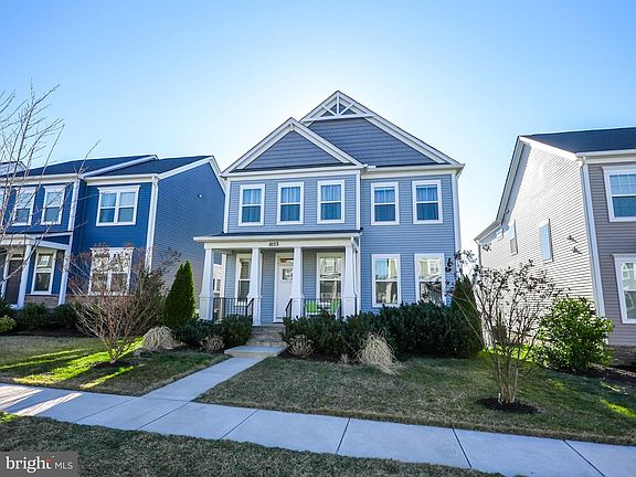 2nd image of 1033 Forsythia Ln