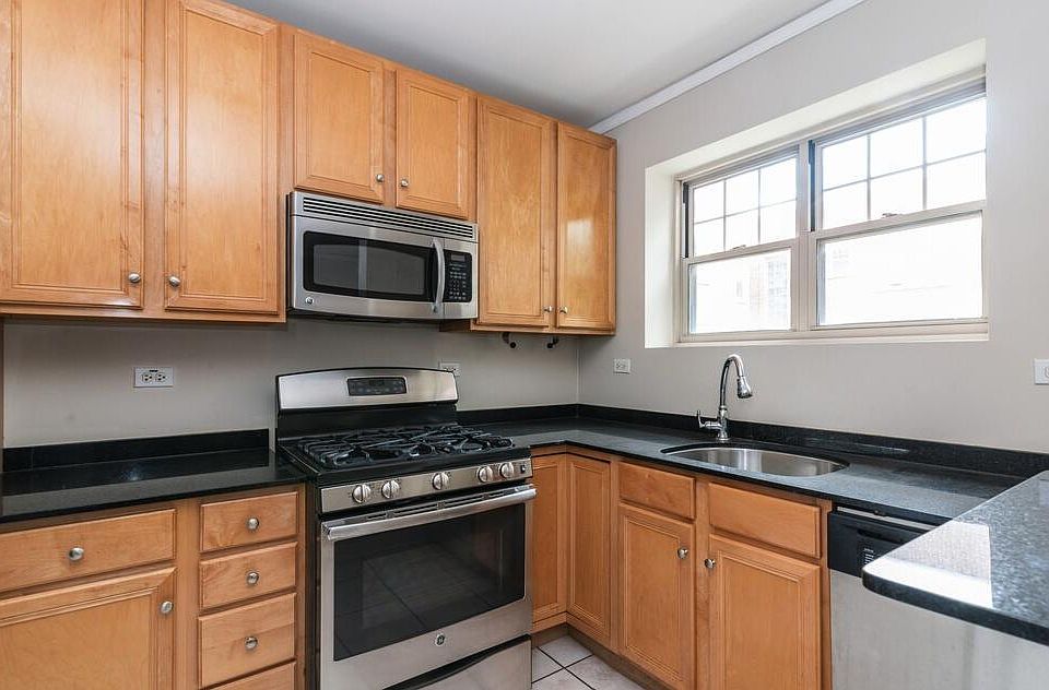 1st image of 2764 Hampton Pkwy Unit Y1