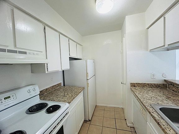 5th image of 9201 Clarewood Dr #284