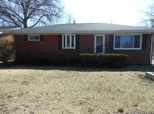 26 Monica Ln, Grandview, IL 62702