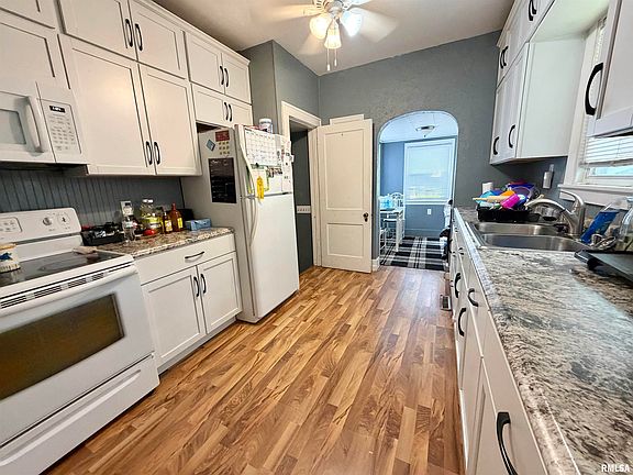 5th image of 1319 Willard St