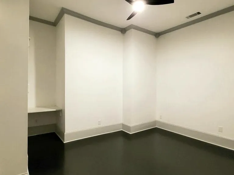 306 W Park Ave #B — Photo 16