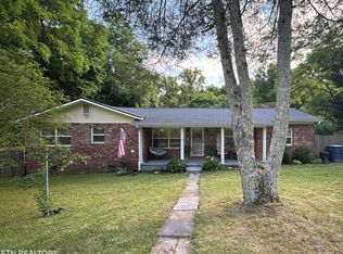 510 W Broad St, Clinton, TN 37716