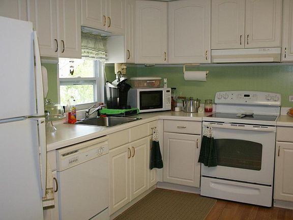 4th image of 7257 SE Swan Ave