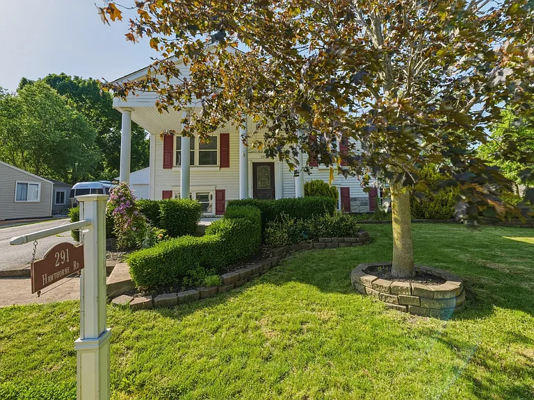 291 Hawthorne Rd — Photo 3