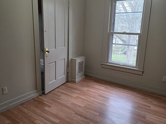 5th image of 46 Columbia Ave #46