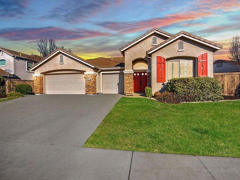 1st image of 2068 Donovan Dr