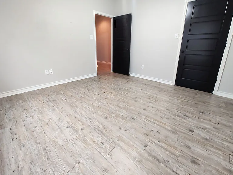 2215 Quitman Ave — Photo 12