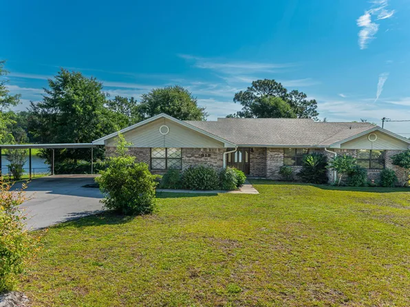 919 Pinewood Dr, Defuniak Springs, FL 32433