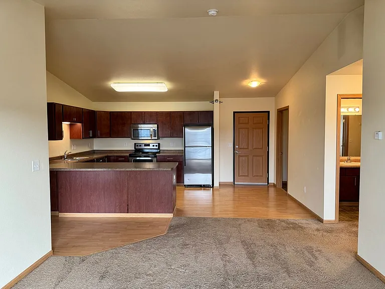 West Lake III Apartments — Photo 85