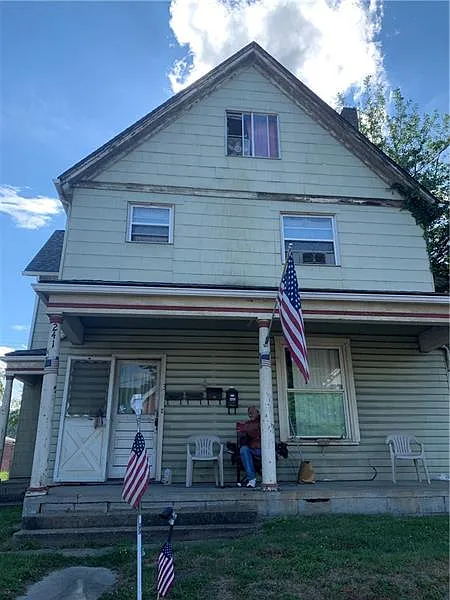 241 5th Ave photo 1