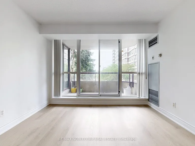 91 Townsgate Dr #312 — Photo 11