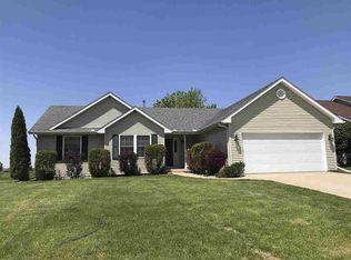 6558 International Dr, Bettendorf, IA