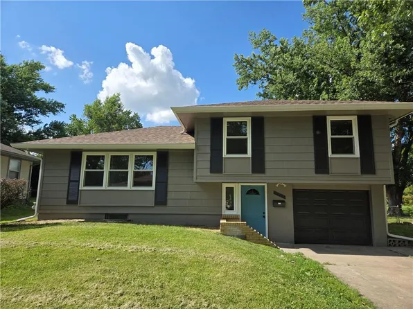 6302 E 120th Ter, Grandview, MO 64030