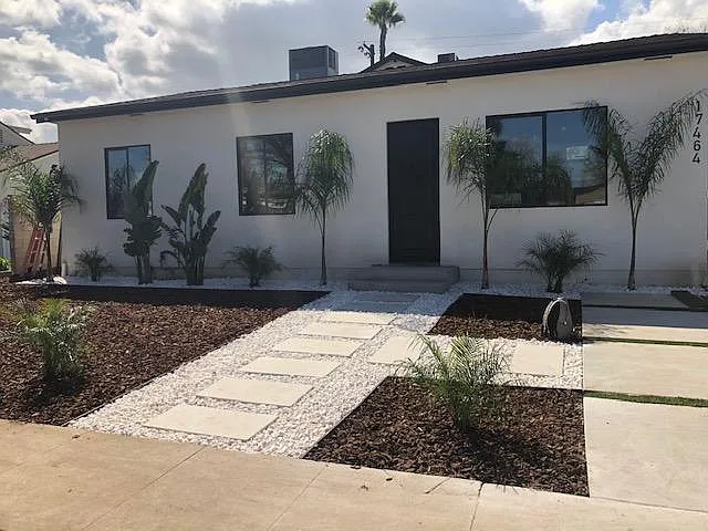 17464 Tiara St — Photo 3