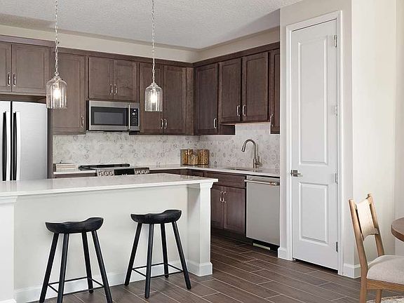 Montague Chase - Surf Interior Image 2