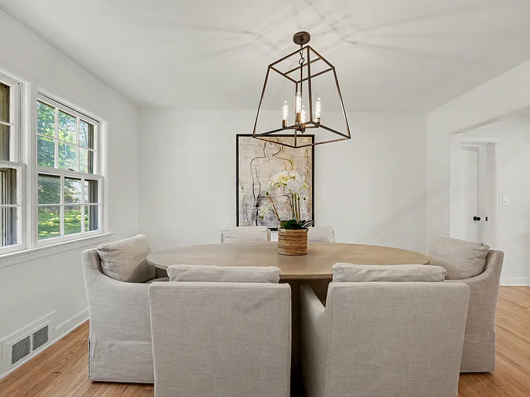 75 Vincent Ave — Photo 9