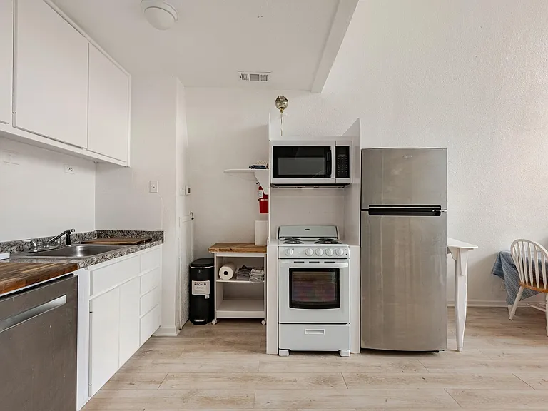 13969 FM 2769 — Photo 15