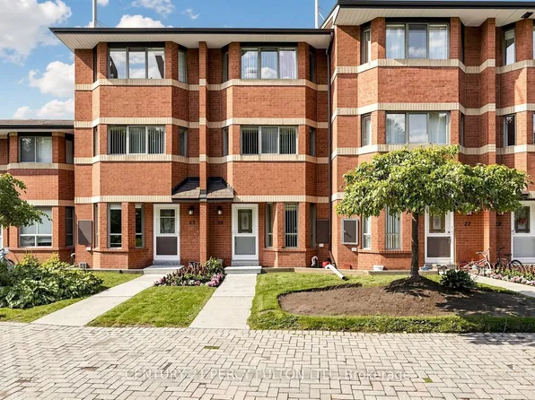 2472 Eglinton Ave E #Townhouse 26, Toronto, ON M1K 5J9