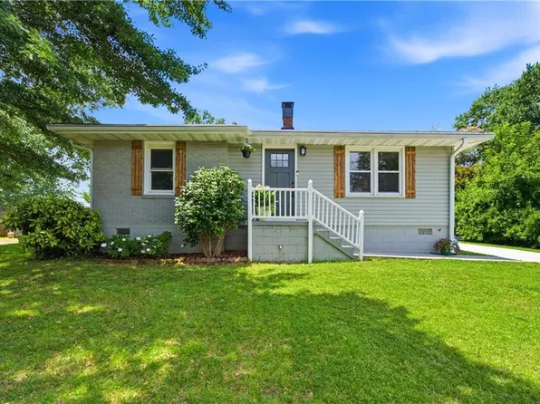 851 McLinden Ave SE, Smyrna, GA 30080