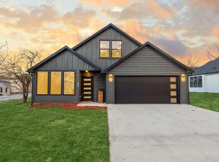 203 W Tutt St, Howe, TX 75459