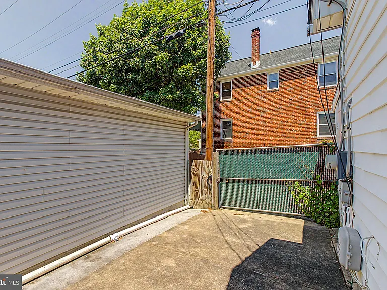 1329 Bethlehem Ave — Photo 40