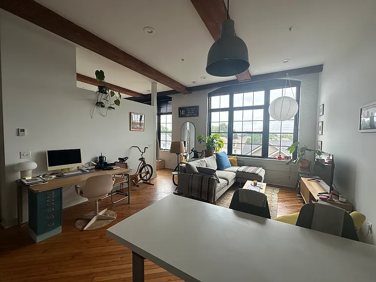 36 Cromwell St #306 — Photo 2