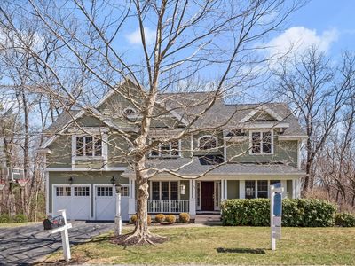 81 Peach Tree Ln, North Andover, MA, 01845