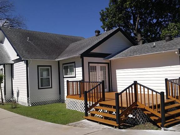 2nd image of 305 Clifton St