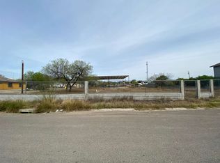 205 Amanecer Rd, Laredo, TX 78043