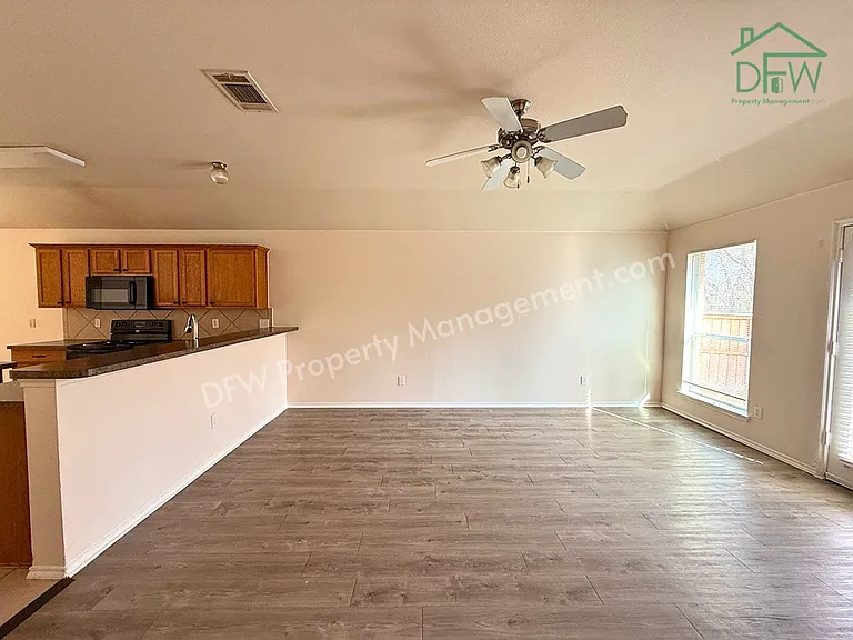 2224 Hummingbird Way — Photo 4