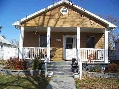 2nd image of 909 W 5th St