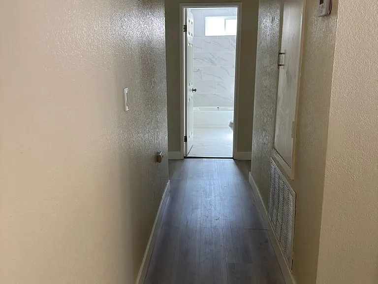 17424 Seville Ct — Photo 10