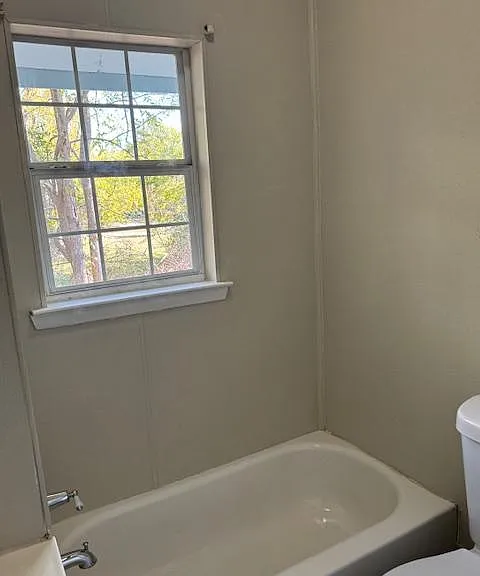 604 N Neal St — Photo 11