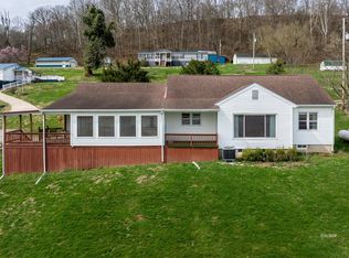 234 Honeysuckle Dr, Cheshire, OH 45620