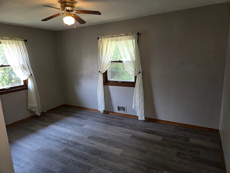 592 Donna Dr — Photo 20