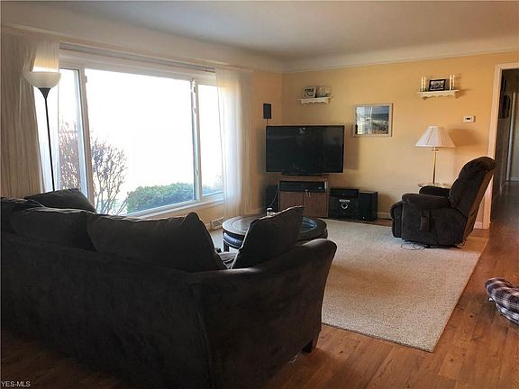 3rd image of 16741 Northview Dr