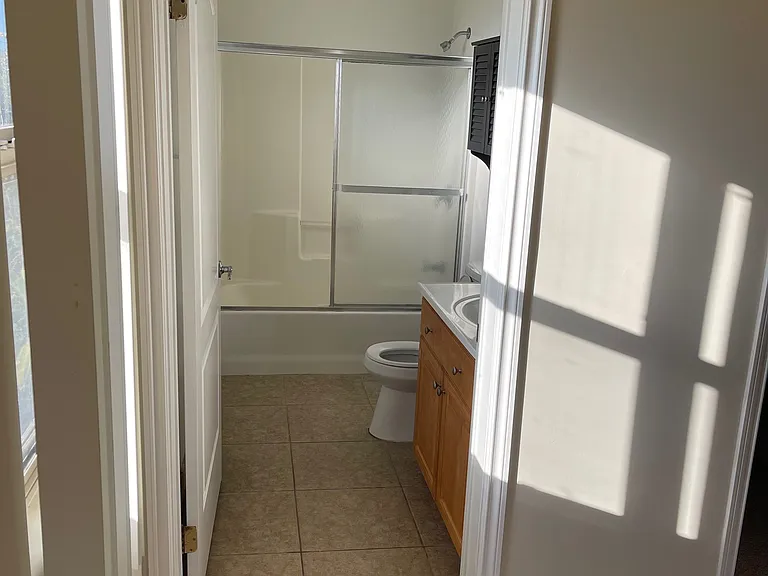 11218 La Maida St #300 — Photo 5