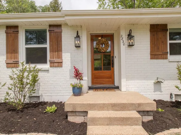2830 Barclay Dr, Nashville, TN 37206
