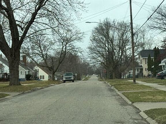 5th image of 2725 Brandon St