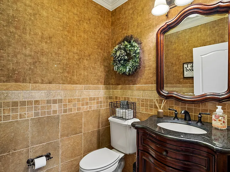 3 Balmoral Dr — Photo 11