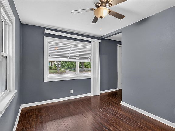 4th image of 1923 Barton Blvd