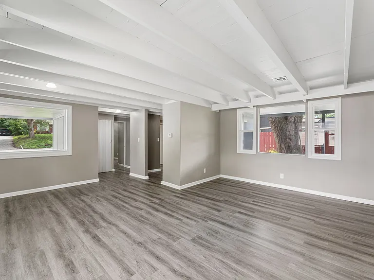 4842 Locust Ave — Photo 1