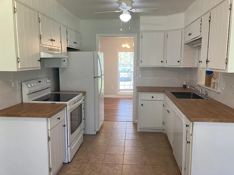 1133 Island View Dr — Photo 16