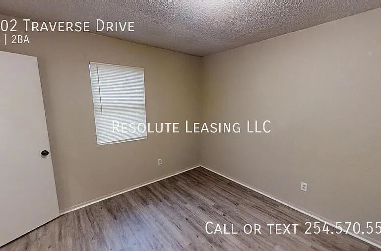 2302 Traverse Dr — Photo 12