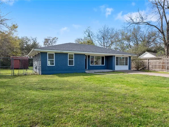 1112 Winter St, Bryan, TX 77803